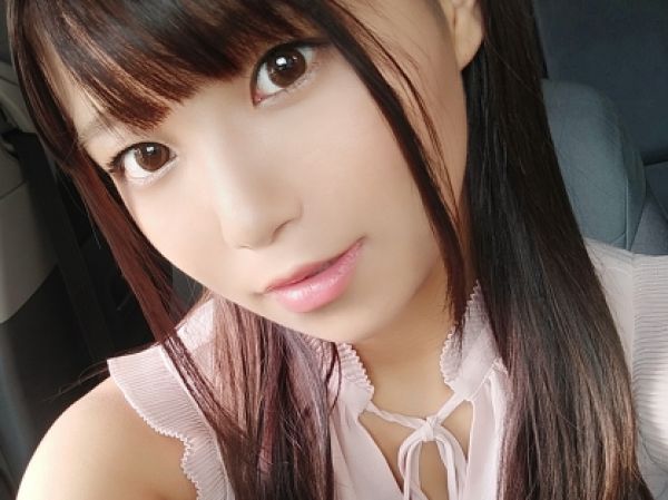 【淫乱痴女と車内プレイ】地下駐車場で出会った男と即ハメ！激しいカーセックスで中出し昇天！