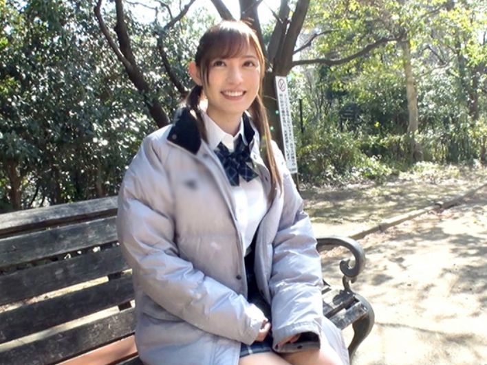 【制服美少女のAVデビュー】「気持ち良すぎる…」超絶美少女が初AVで2本の肉棒に責められ、激イキ連発！制服姿で恥じらいながらも、快感に抗えず絶頂しまくり！初々しさとエロさのギャップがヤバい！ｗ