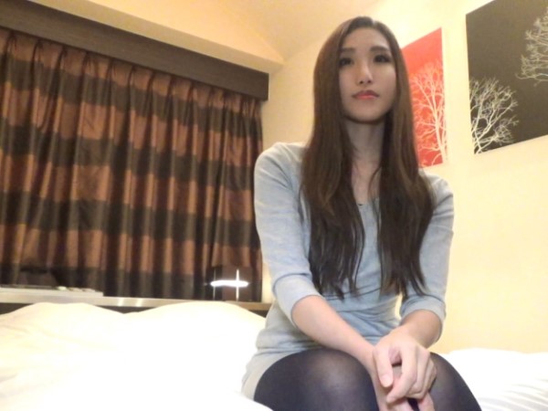 【エステで大人の誘惑】色気たっぷりのお姉さんエステティシャンが手マンで感じまくり！連続アクメで悶絶する姿は必見！大人の色香に溺れるハメ撮りプレイ♡