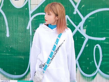 【ギャルAVデビュー】19歳ピチピチギャルの初体験！セックス後の口内射精で味見しちゃう？♡ドキドキの初撮影でエッチな素顔を大公開！ｗｗ