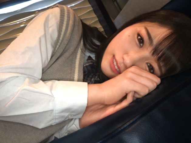 【小悪魔美少女の顔射祭り】『もっとかけて♡』エロテク満点の美少女が、硬直チ○コを激しくピストン！キュートな顔にザーメンぶっかけられ、イキ顔も最高にエロかわいい！これぞ究極の顔射体験！