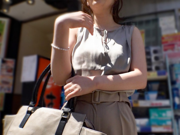 【借金返済の代償】セックスレス人妻が旦那の借金返済のためAV出演！久々のセックスに飢えたカラダで、激しく求め合う濃厚ファック！！溜まりに溜まった性欲を爆発させる！