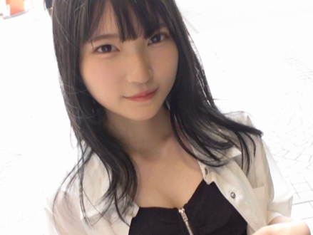 【透明感抜群の色白スレンダー】『ダメ…気持ち良すぎる…』街で見つけた細身で色白の美少女をナンパ！敏感なカラダで肉棒を包み込み、感じまくる姿がエロすぎる！！細い腰を激しく揺らして絶頂しまくる！♡