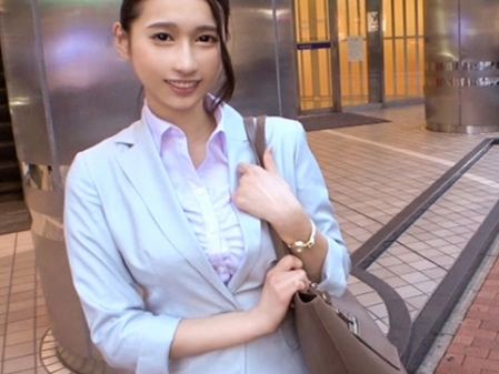 【美脚OLをナンパ即ハメ】街行く美ボディお姉さんをゲット！仕事帰りのOLさんが美脚を絡めてチンポを激しく迎え入れる！おマンコを突きまくって乱れまくる姿は必見！