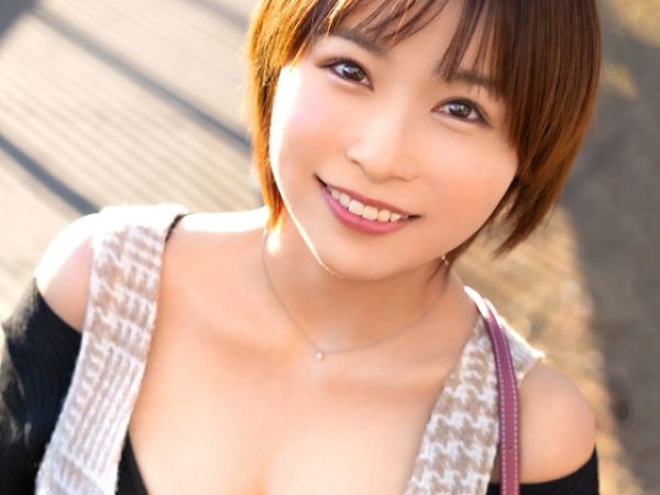 【巨乳メイドのご奉仕タイム】エロコスで乳首ポロリ！？デカ乳揺らしてチンポ舐めまくり、ハメられながら暴れ回る美乳ボディがエロすぎる！！♡