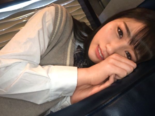 【部活美少女】陸上で鍛えたスレンダーくびれボディのJKがオジさんチンポに激突かれ！痙攣しまくり絶頂セックス♡
