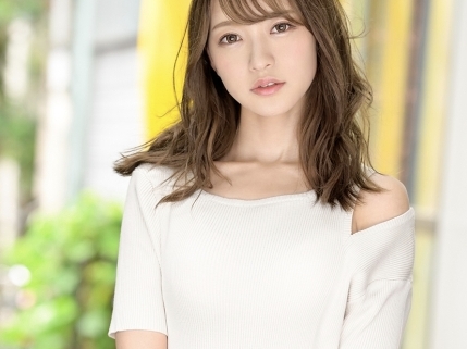 【細身美少女と素人コラボ】『気持ち良すぎる…』流川夕ちゃんが素人男性と本気セックス！おマンコを激しく擦られ、可愛い顔がエロ顔に！素人男性のテクに乱れまくる姿がたまらん！♡