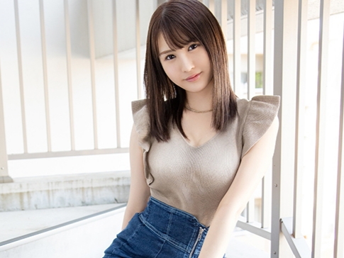 【素人男性とエチエチ体験】『気持ち良すぎる…』細身でセクシーな美女が、素人男性のビンビン肉棒に跨り、感じまくる！素人男性との生々しいセックスに乱れる姿は必見！
