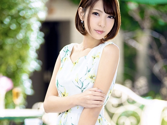 【生ハメ乱交で大乱れ！】美巨乳美女が男たちに囲まれ、膣奥まで激しく突かれて絶頂！濃厚ザーメンをたっぷり注がれ、快楽に溺れるエロすぎる乱交パーティー！♡